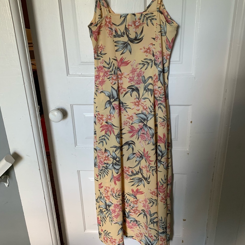 dress - Picture 2 of 5